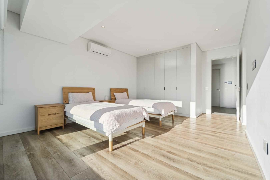 4 Bedroom Property for Sale in Fresnaye Western Cape